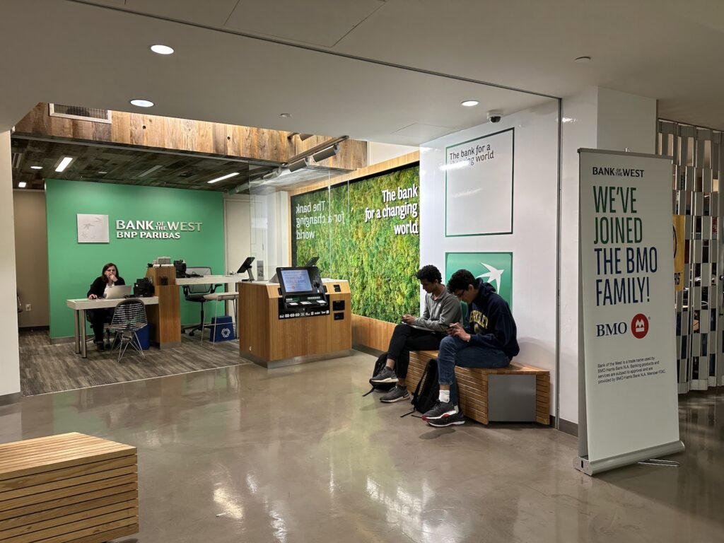 People at Bank of the West on the first floor of MLK Jr. Student Union.